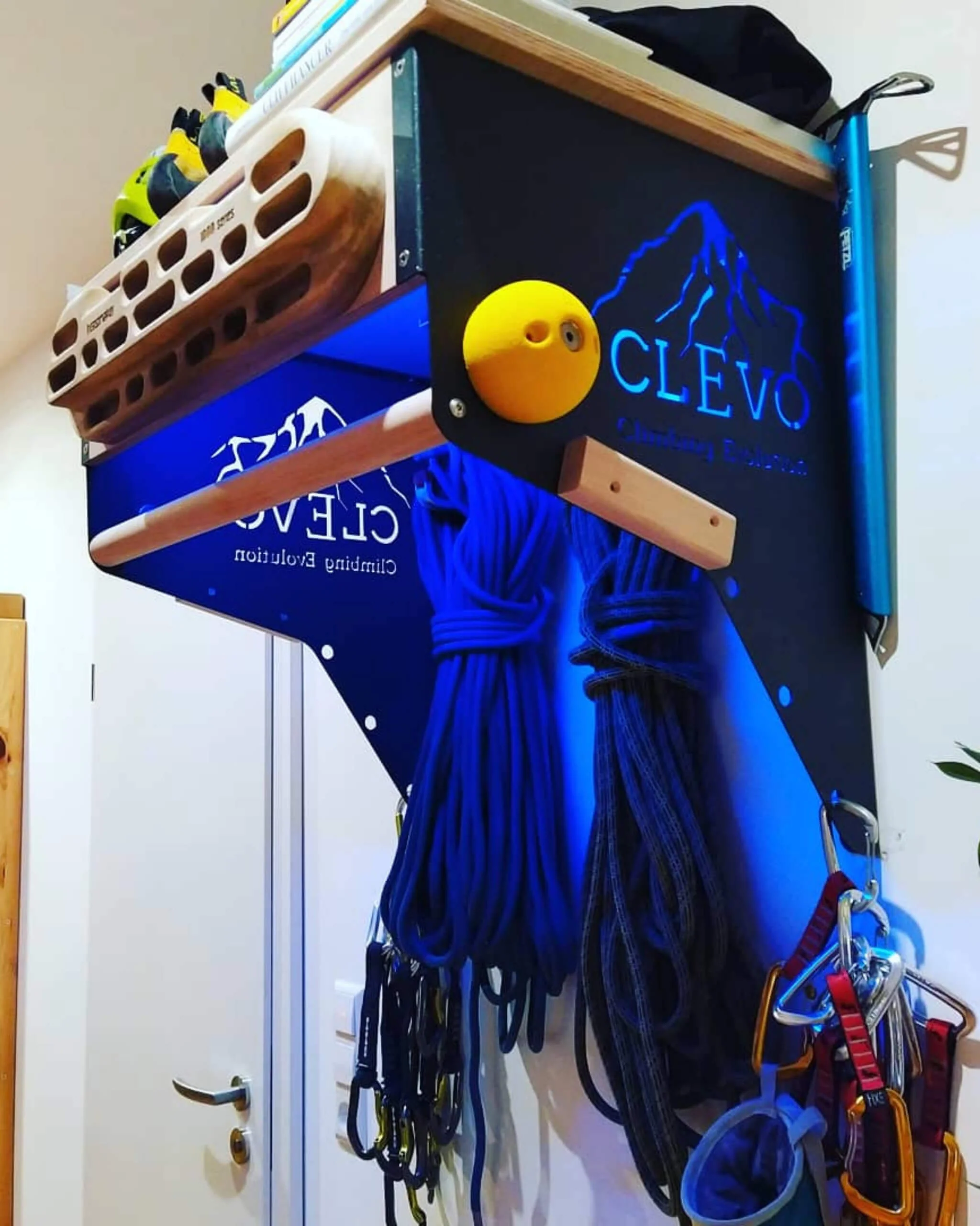 CLEVO WALL: Kletterwand fĂŒr Zuhause, Wandbefestigung fĂŒr Hangboard, Campusleisten, Kletterzubehör - Image 11