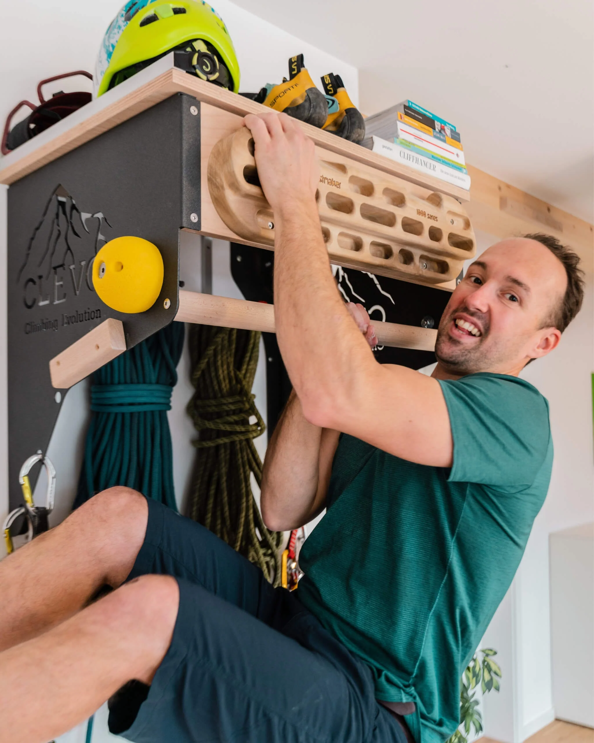CLEVO WALL: Kletterwand fĂŒr Zuhause, Wandbefestigung fĂŒr Hangboard, Campusleisten, Kletterzubehör - Image 9